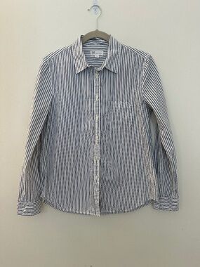 GAP Fitted Boyfriend Shirt - Size Medium